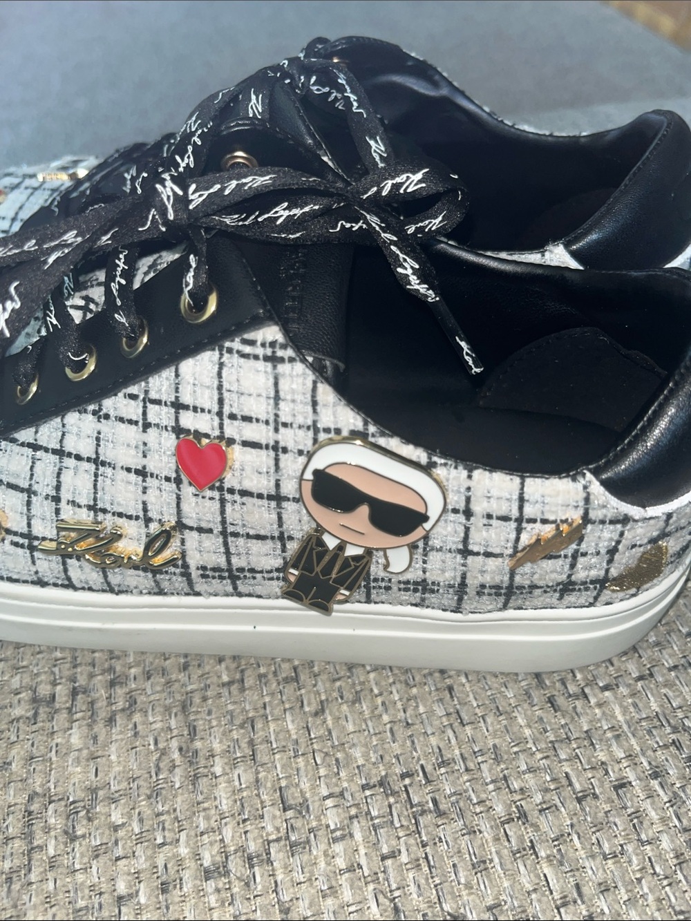 Karl Lagerfeld Black & White Tweed Sneakers with Red Heart Charms - Picture 5 of 11